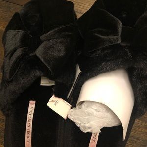 Vs slippers black velvet